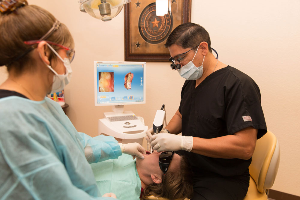 Periodontist in San Antonio